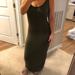 Green spaghetti strap tight maxi dress